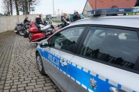 Policjanci i motocykliści