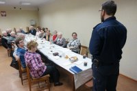 spotkanie policjantów z seniorami w Popowie