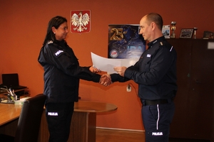 Zdjęcie przedstawia Komendanta Komendy Powiatowej Policji w Kłobucku oraz Zastępcę Komendanta Komisariatu Policji w Krzepicach.
