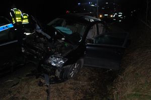 Zdjęcie przedstawia pojazd z wypadku.